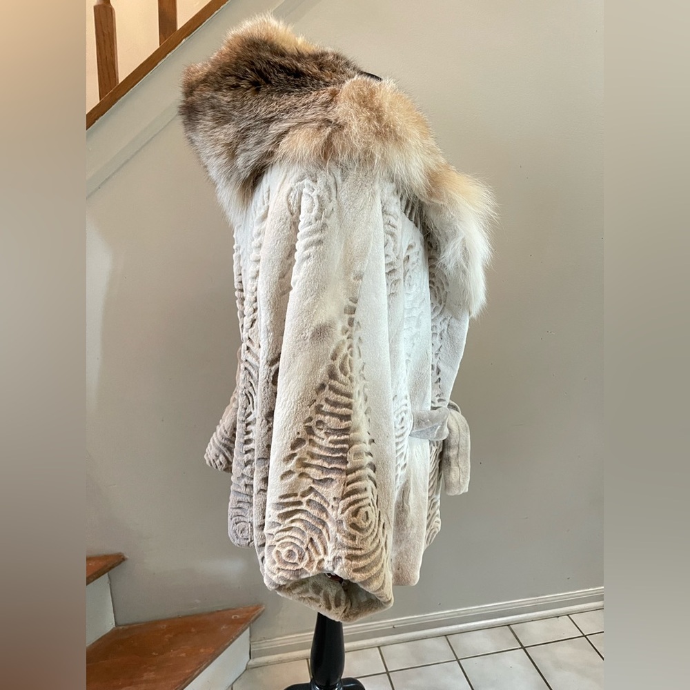 Luxurious Iceberg Laser Cut Perl Sheared Mink Fur Jacket/Cape Style Jacket NWT🏷️ - Picture 6 of 12